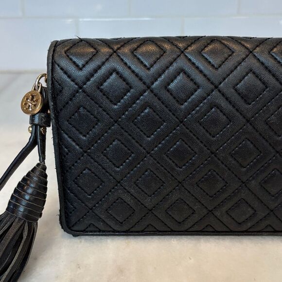 TORY BURCH Crossbody Bag Leather Purse Fleming Flat Wallet Clutch Quilted Bag